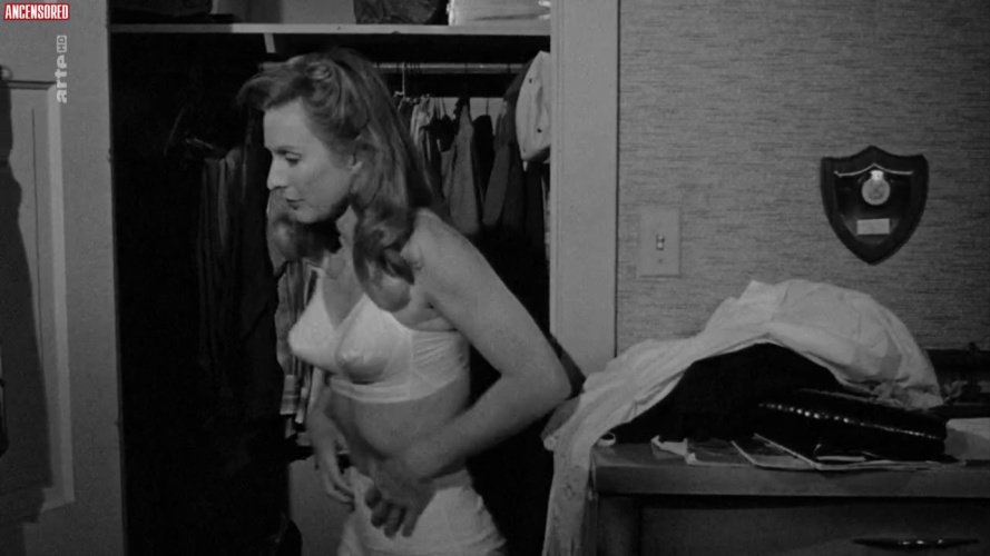 Cloris Leachman dans sous-vêtements